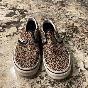 Cheetah print vans 4 kids. Good condition kids slip on